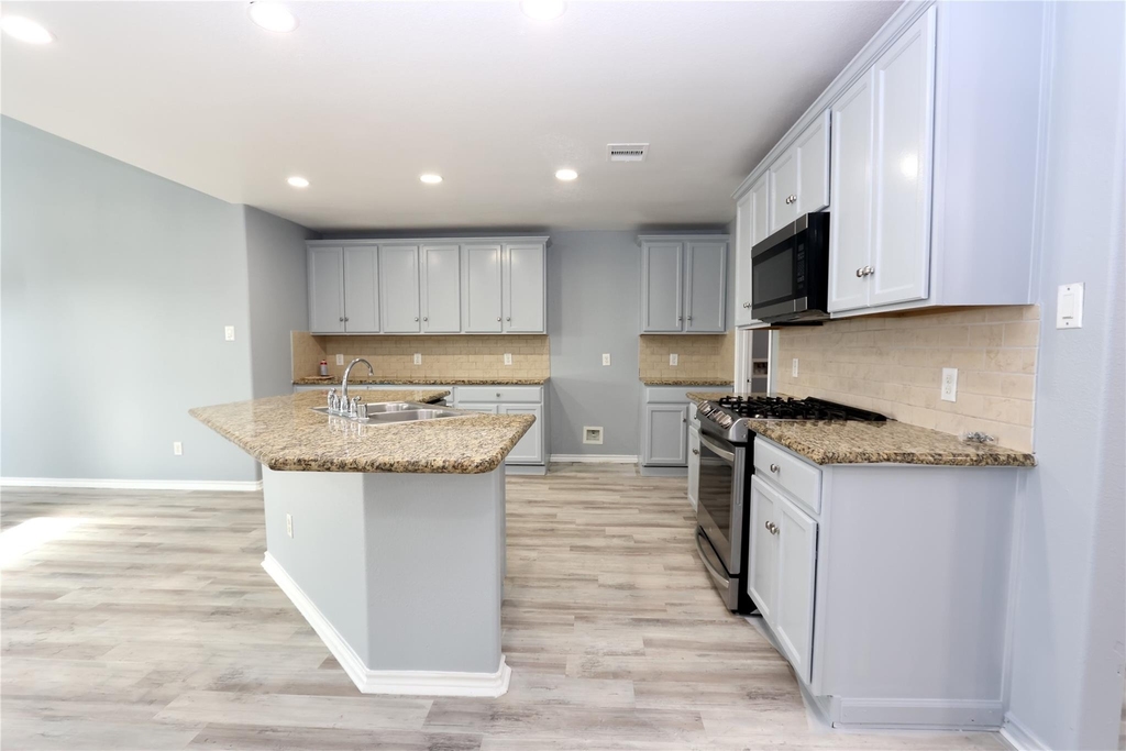9218 Mission Arbor Lane - Photo 6