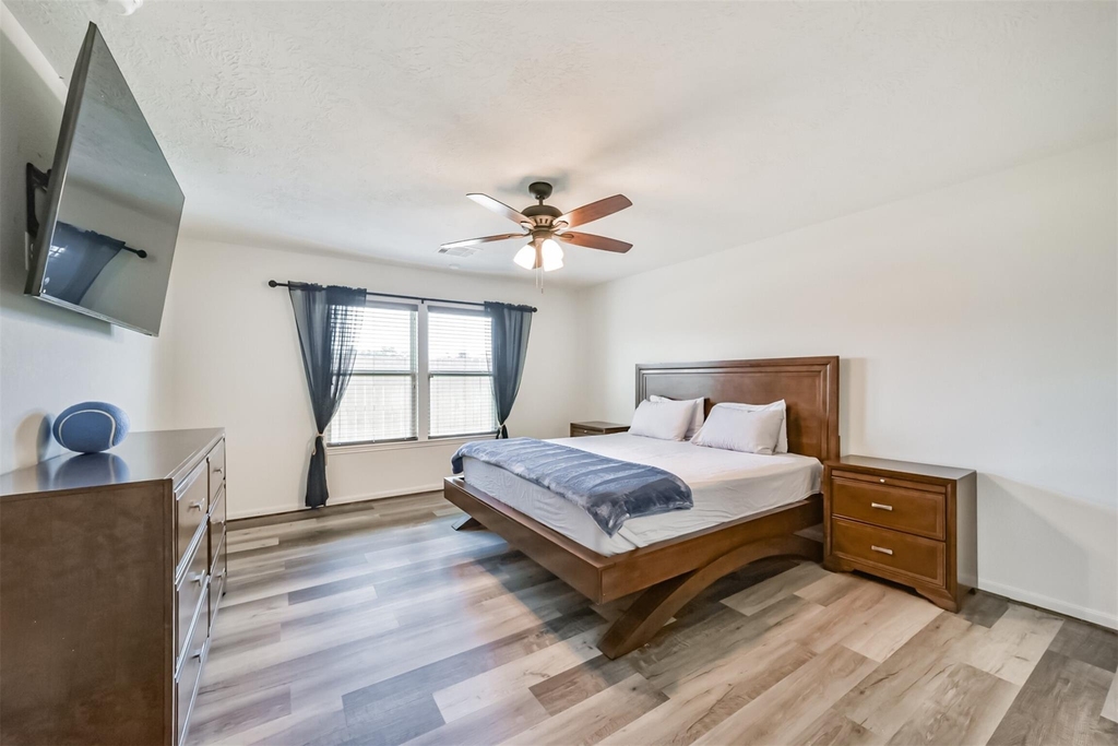 25546 Kensington Lake Drive - Photo 17