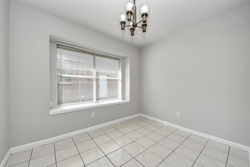 1911 Hammerwood Drive - Photo 12