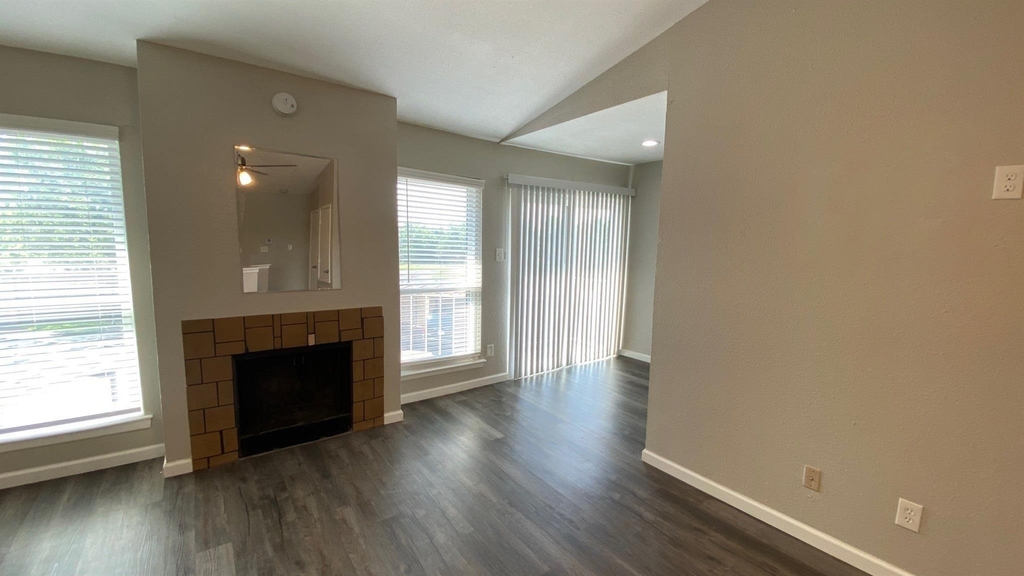 6633 W Airport Boulevard - Photo 6