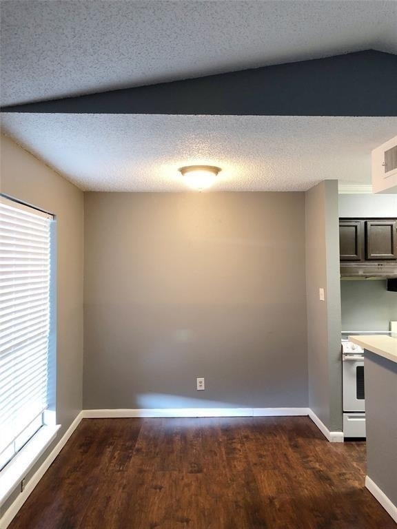 17331 Red Oak Drive - Photo 2