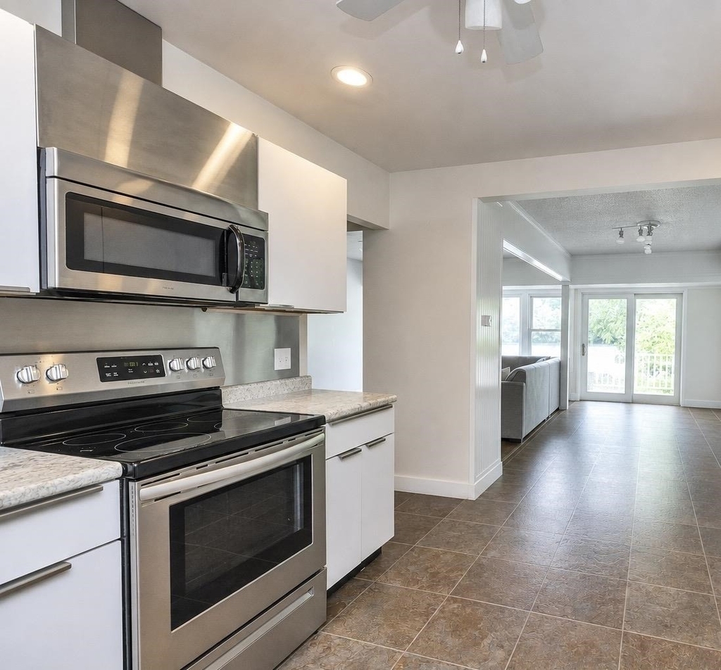 120 Chauncey - Photo 8