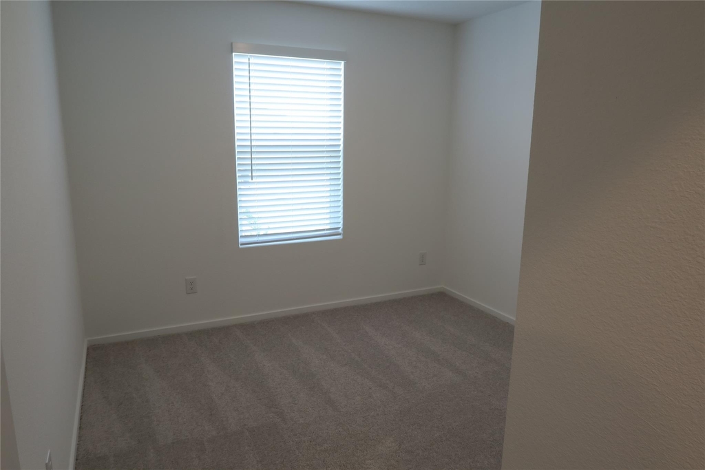 921 Woodhaven Lakes Drive - Photo 12