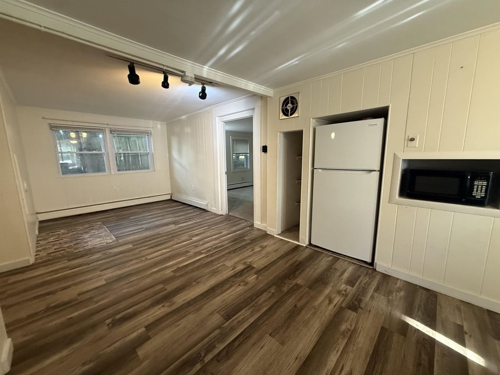 31 Pleasant - Photo 3