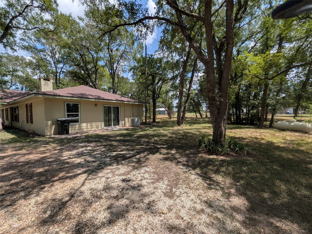 1139 County Rd 403 - Photo 38