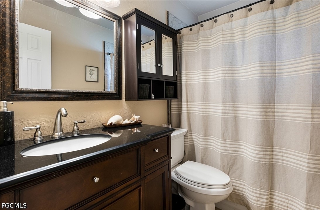 18597 Marco Boulevard - Photo 6