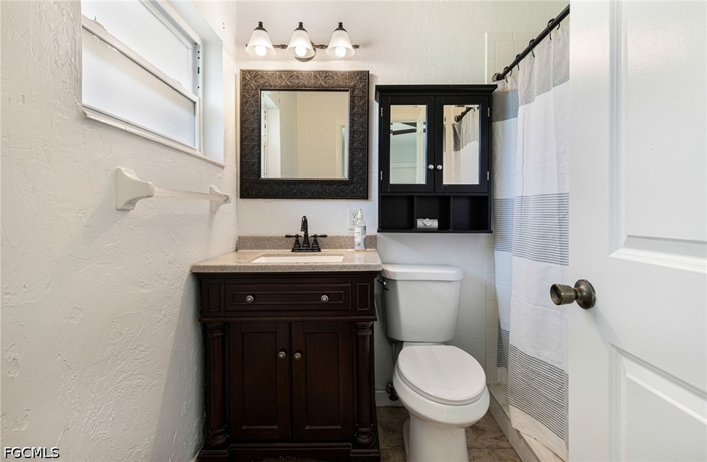 18597 Marco Boulevard - Photo 4