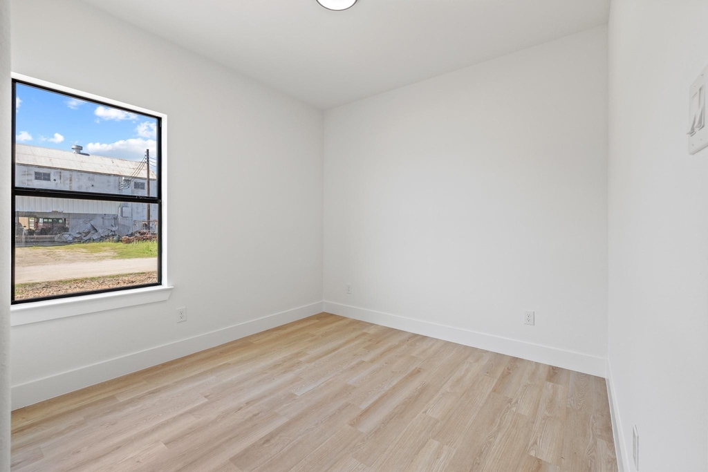 201 S 2nd Street - Photo 9