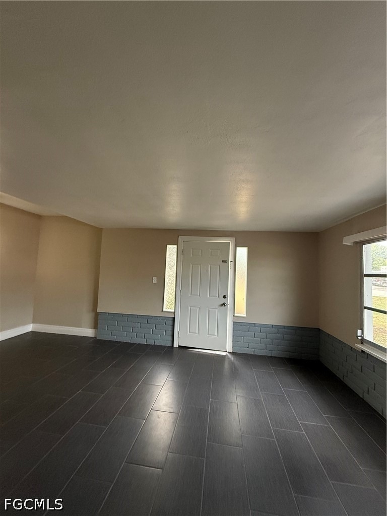 329 Tudor Drive - Photo 7