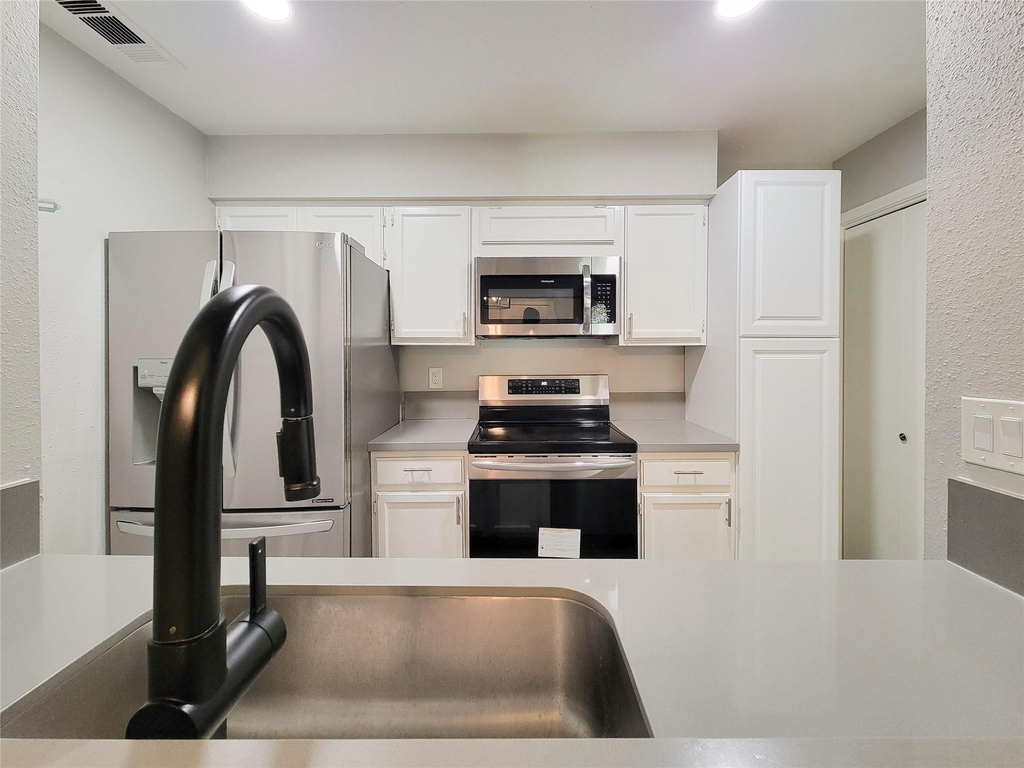 8299 Cambridge Street - Photo 17