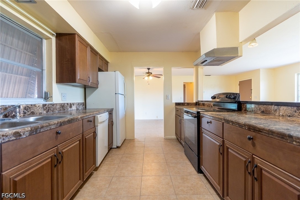 235 Se 45th Street - Photo 19