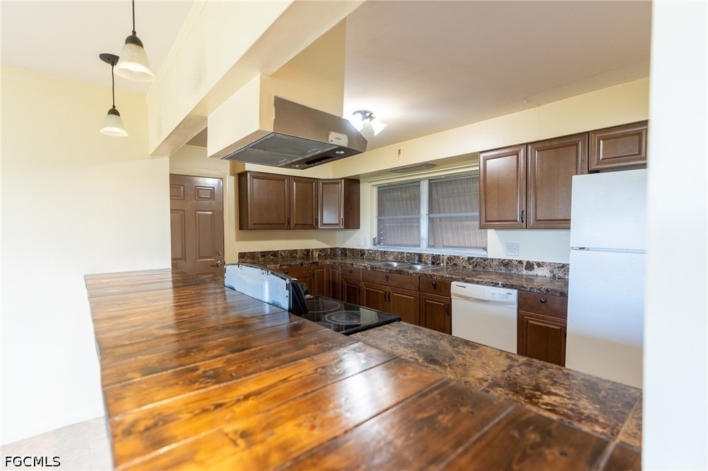 235 Se 45th Street - Photo 20