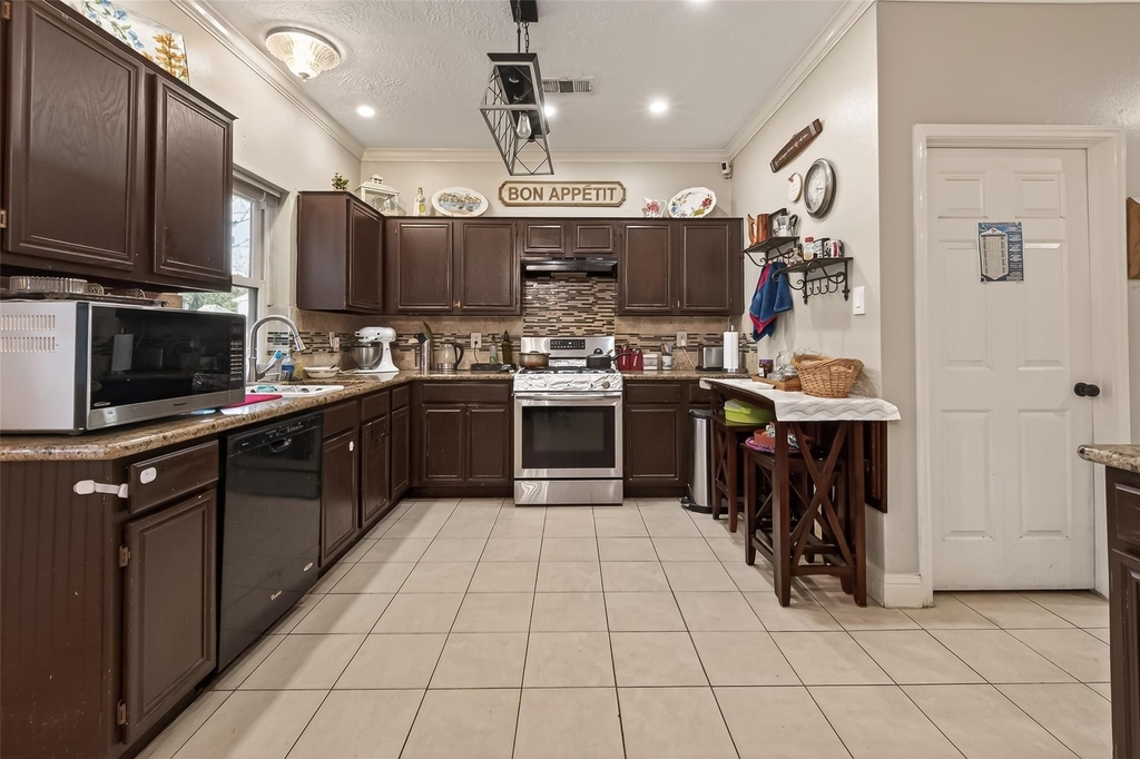 3611 Stacy Park Circle - Photo 15