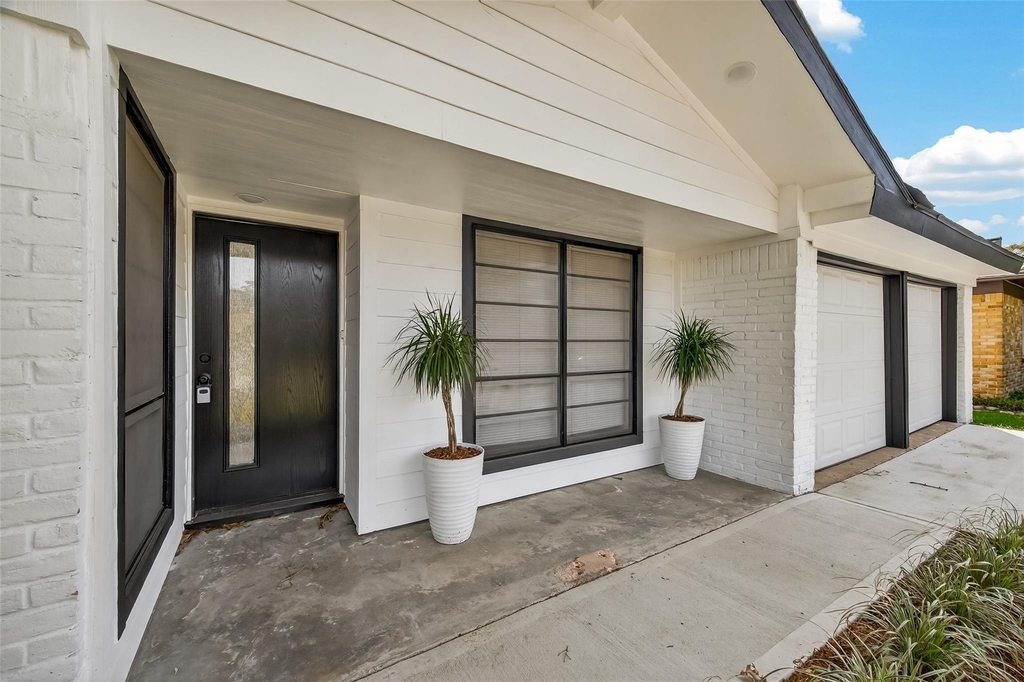 5523 Kuldell Drive - Photo 5