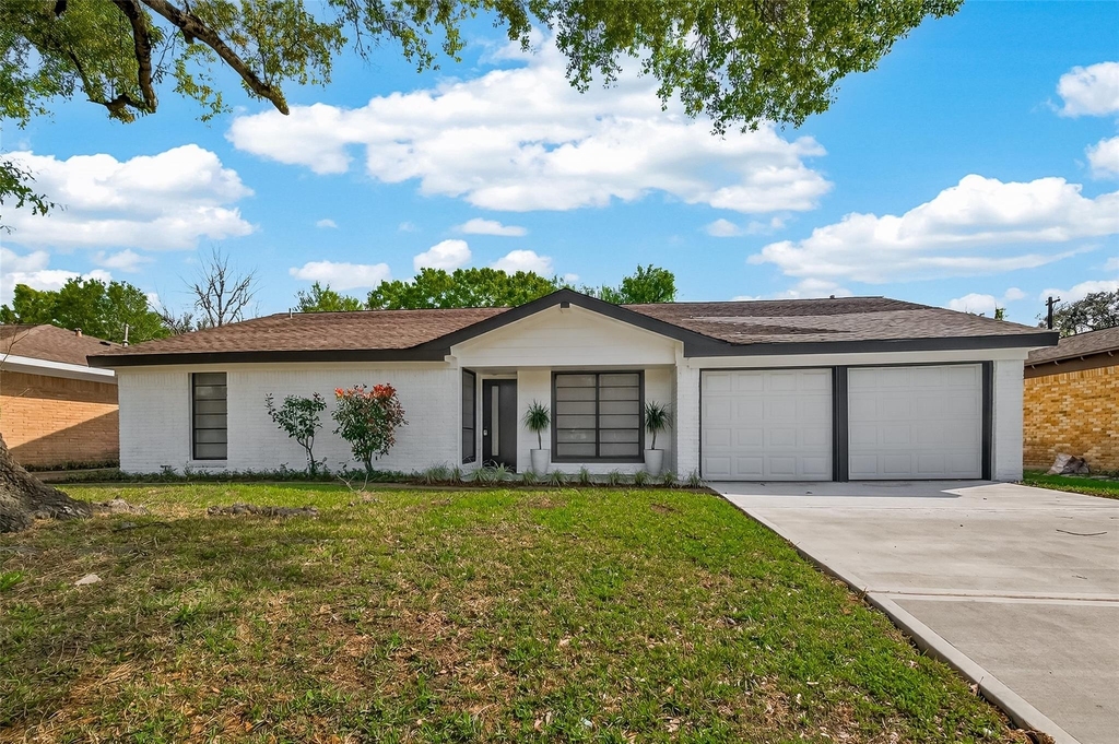 5523 Kuldell Drive - Photo 0