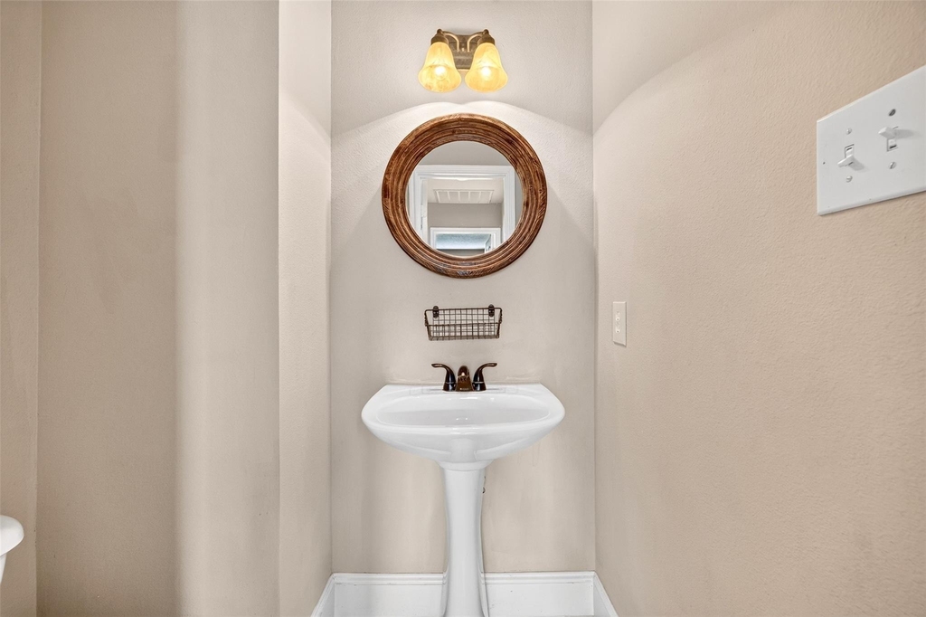 7603 Kenmark Court - Photo 27