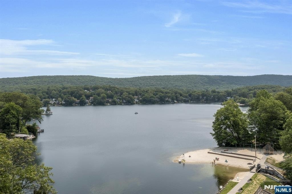 358 Lakeview - Photo 36