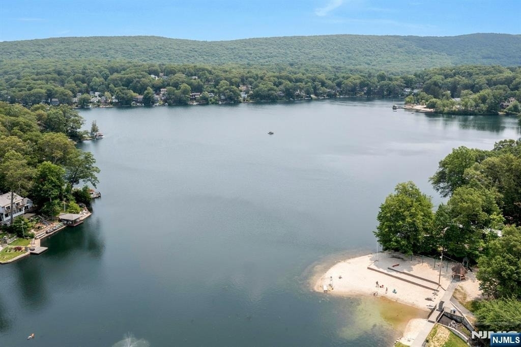 358 Lakeview - Photo 37