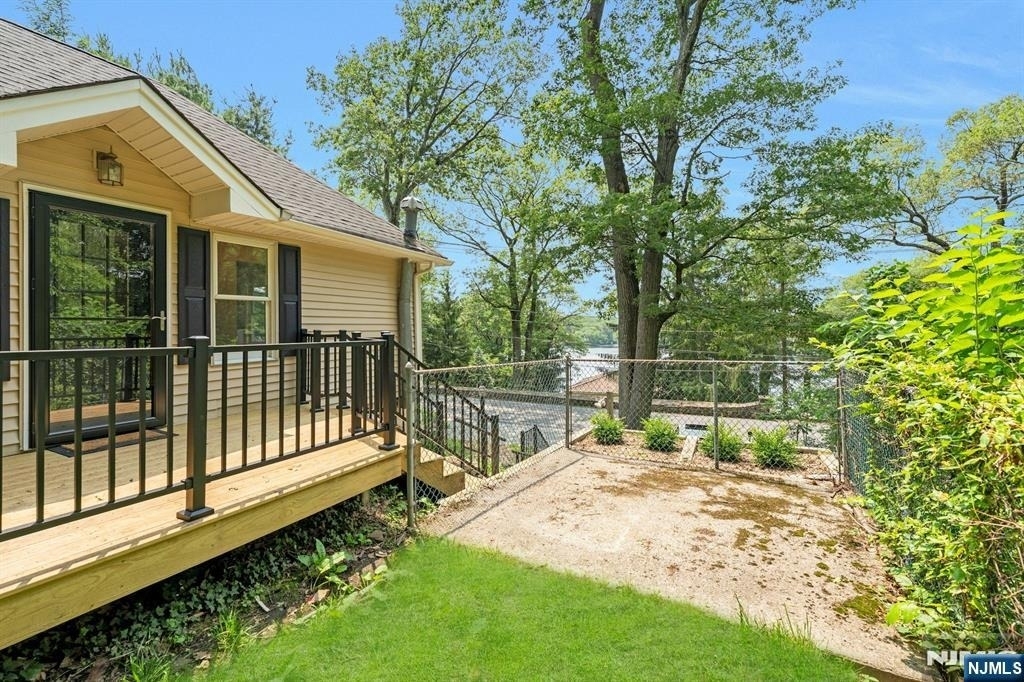 358 Lakeview - Photo 39