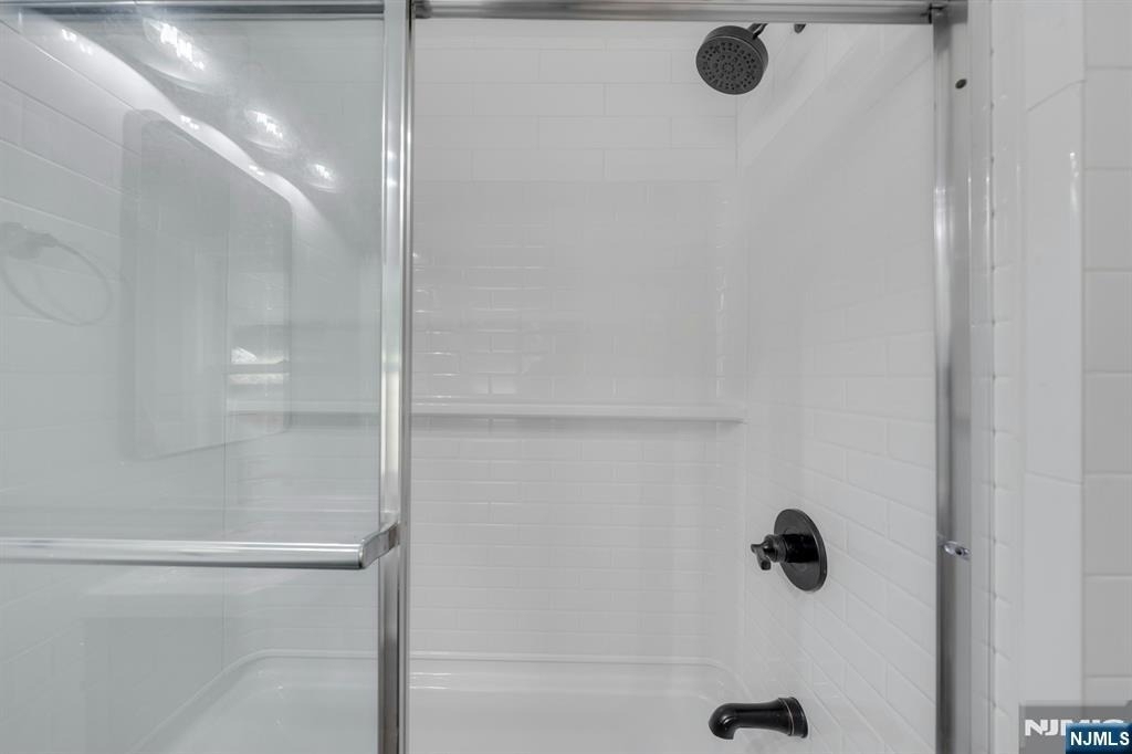 358 Lakeview - Photo 21