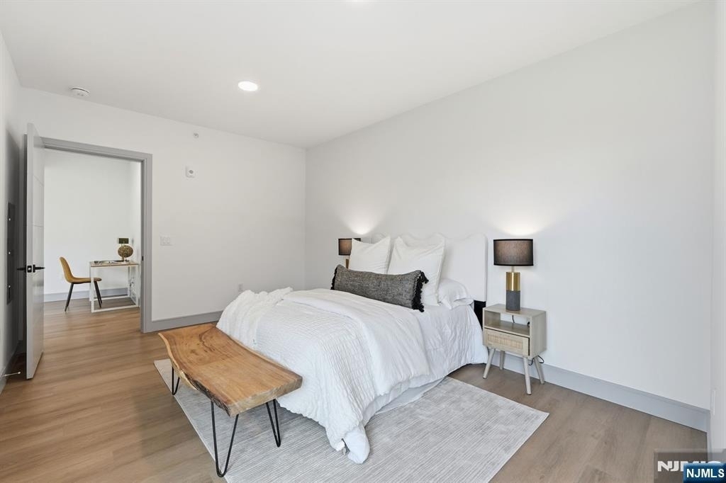 1435 10th - Photo 12