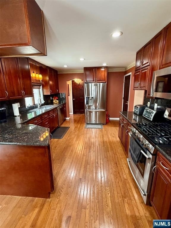 598 Cleveland - Photo 4