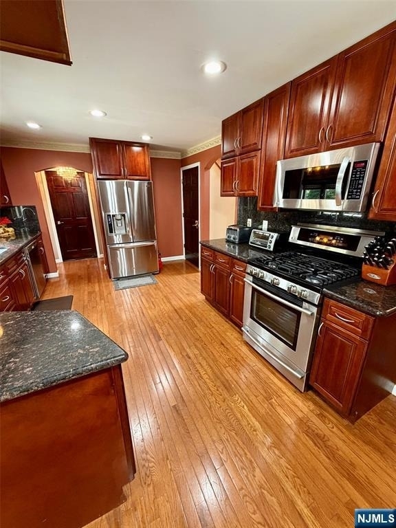 598 Cleveland - Photo 2
