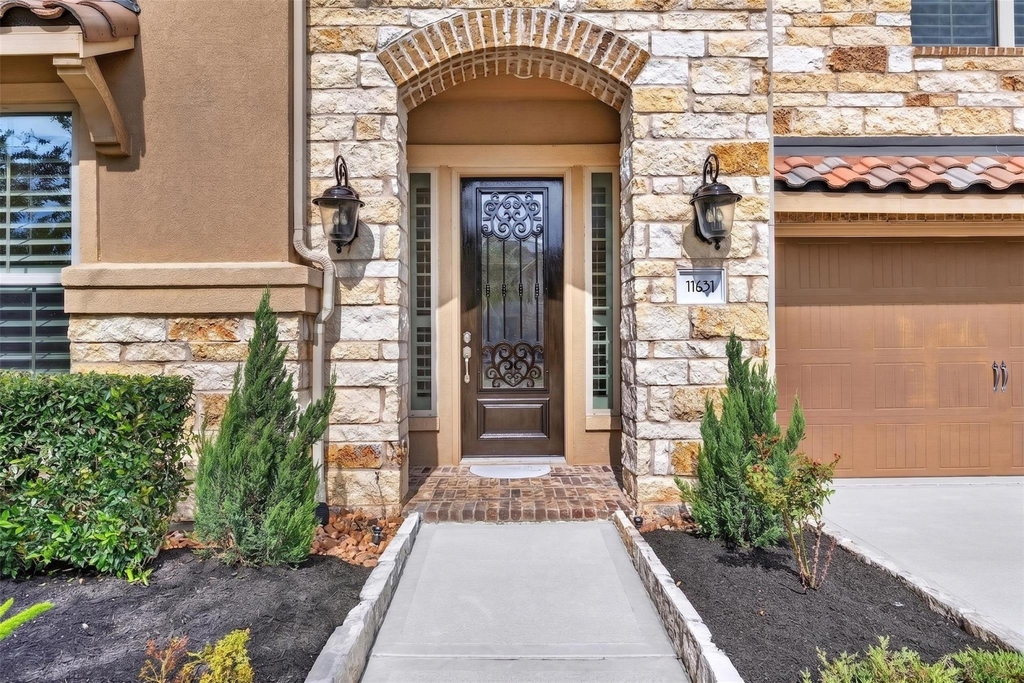 11631a Curate Wind Court - Photo 3