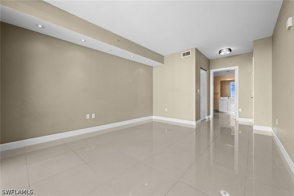 3000 Oasis Grand Boulevard - Photo 15