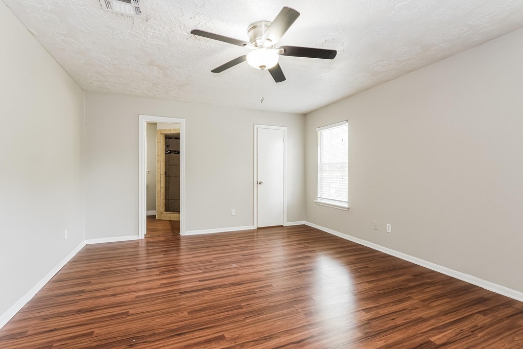 10122 Woodhollow Drive - Photo 10