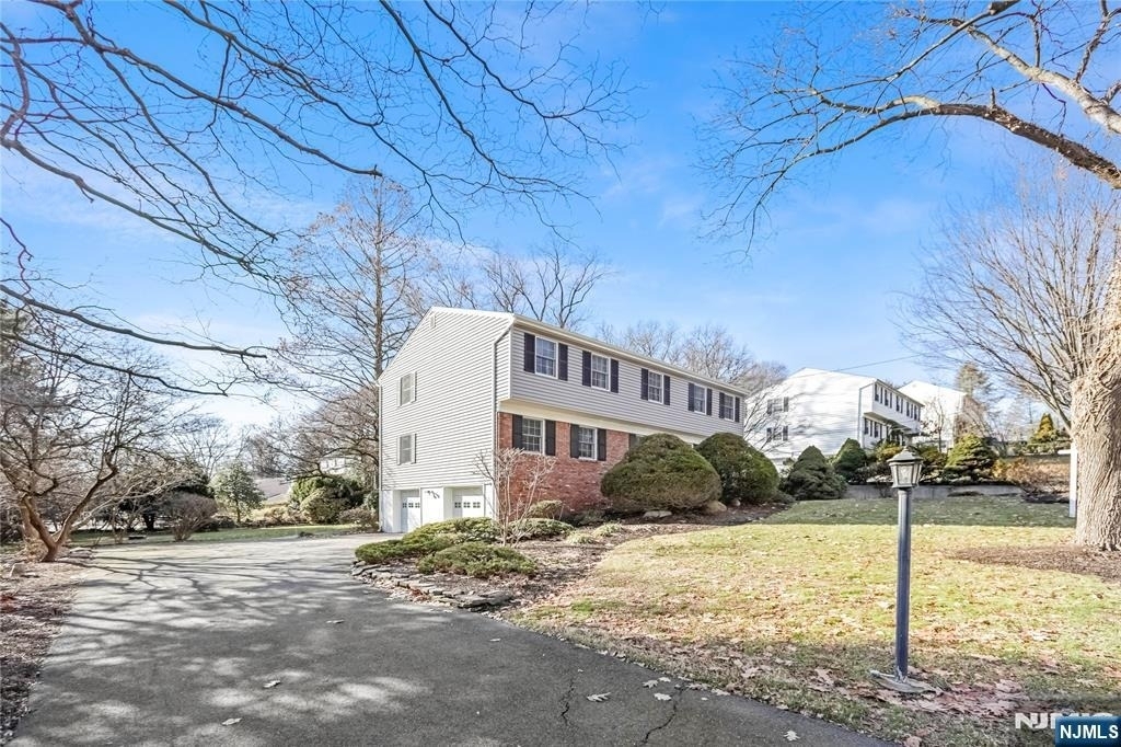 68 Colgate - Photo 1