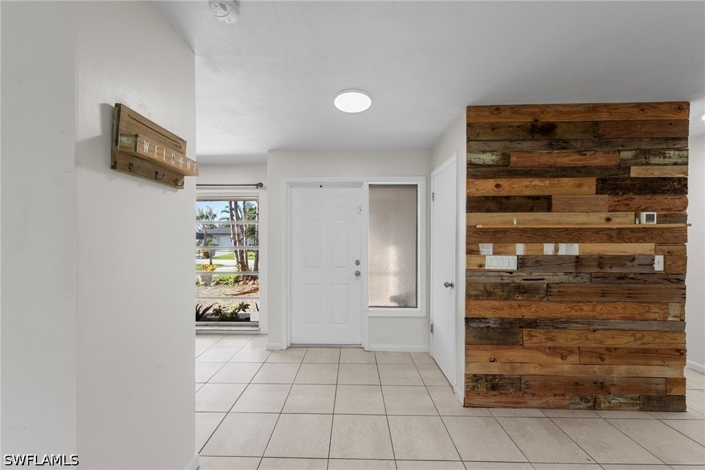 1211 Se 34th Street - Photo 3