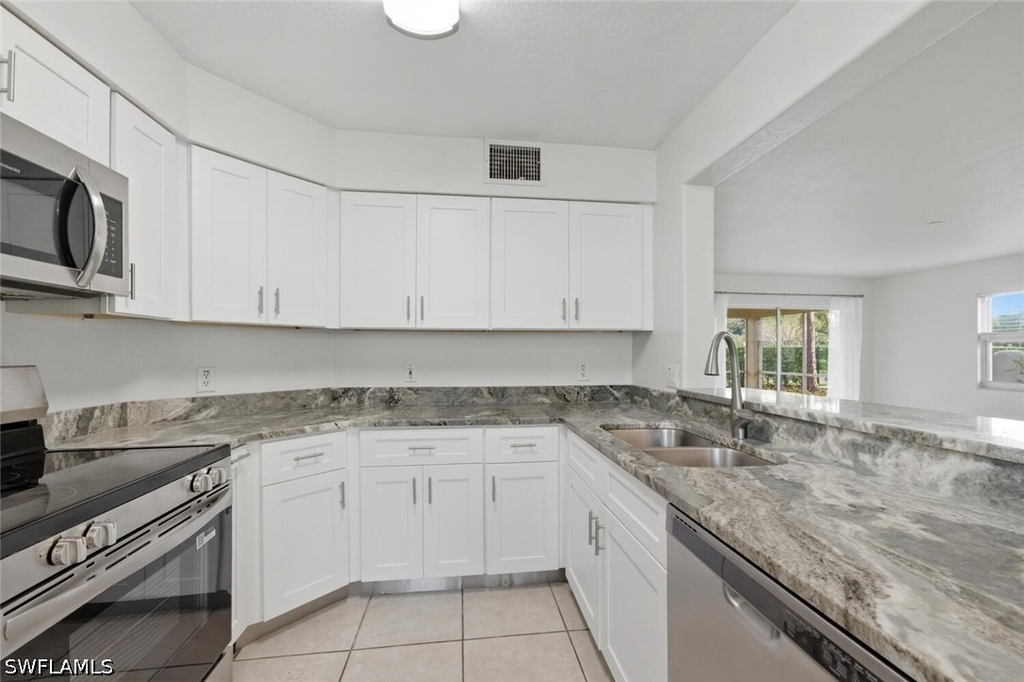 9570 Crescent Garden Drive - Photo 13