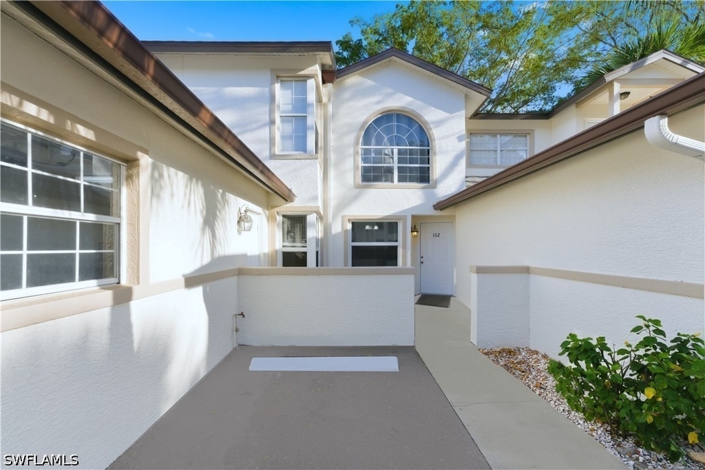 9570 Crescent Garden Drive - Photo 11