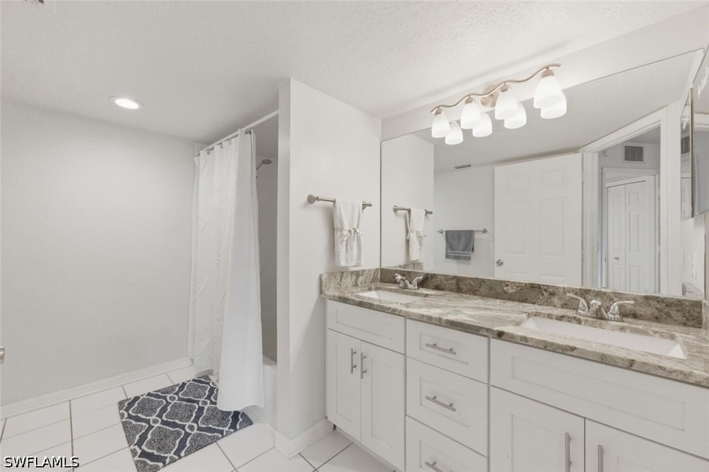 9570 Crescent Garden Drive - Photo 4