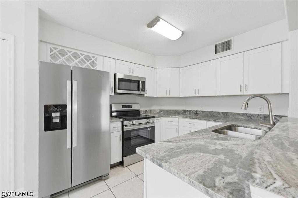 9570 Crescent Garden Drive - Photo 1