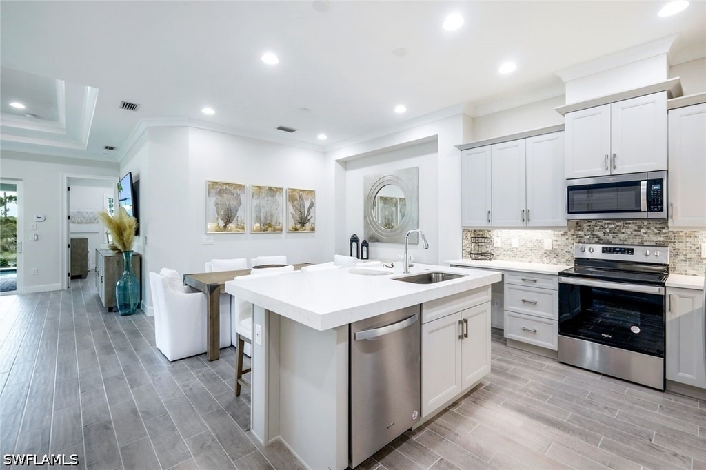 6875 Saona Court - Photo 5