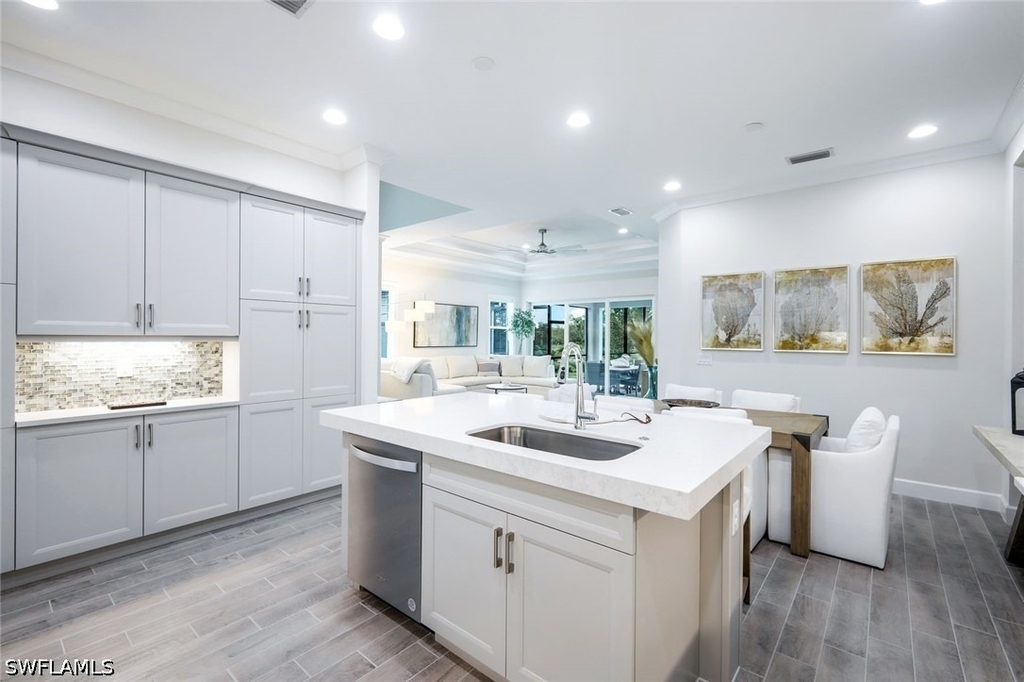 6875 Saona Court - Photo 6