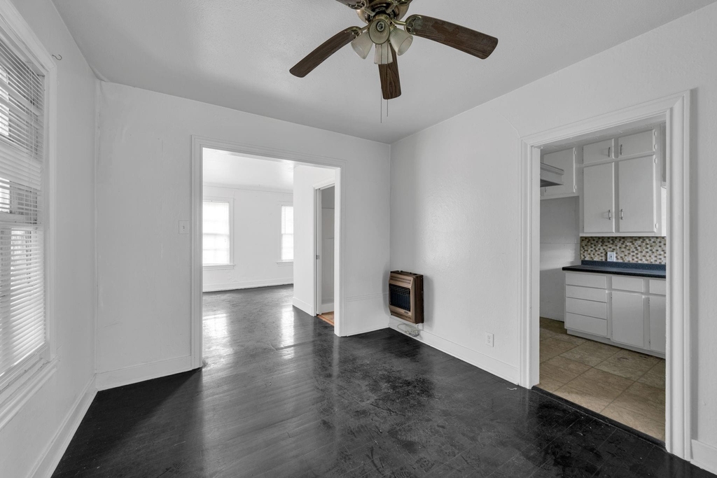 1947 Richmond Avenue - Photo 7