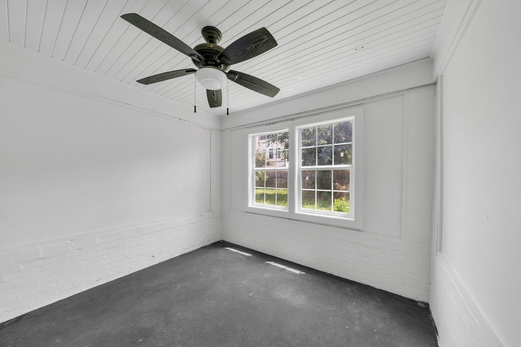 1947 Richmond Avenue - Photo 4