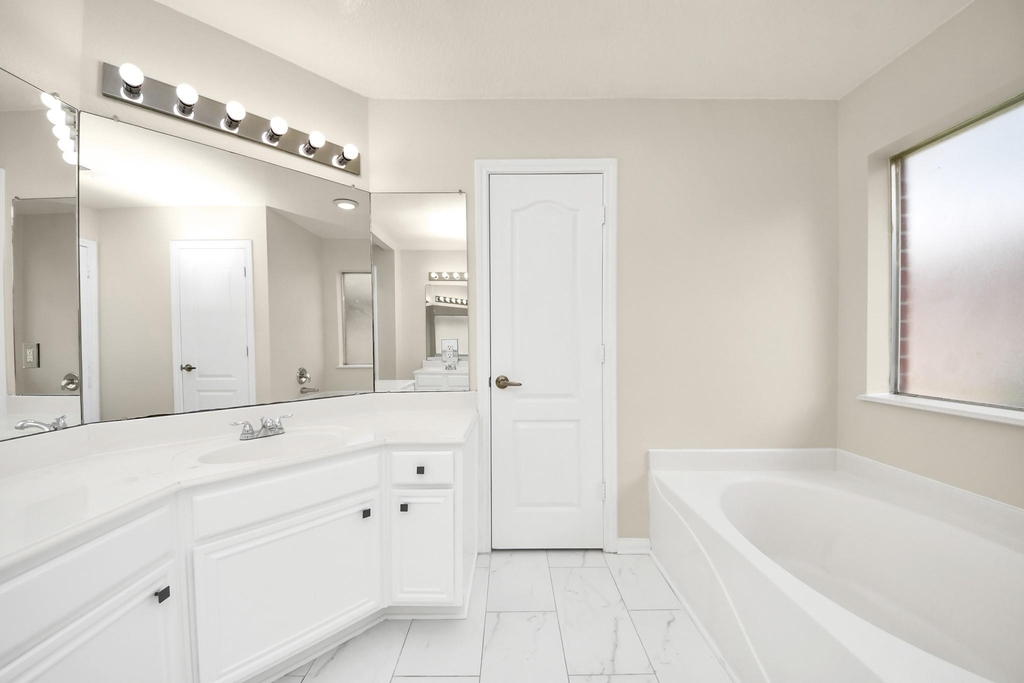 5114 Santrey Drive - Photo 17