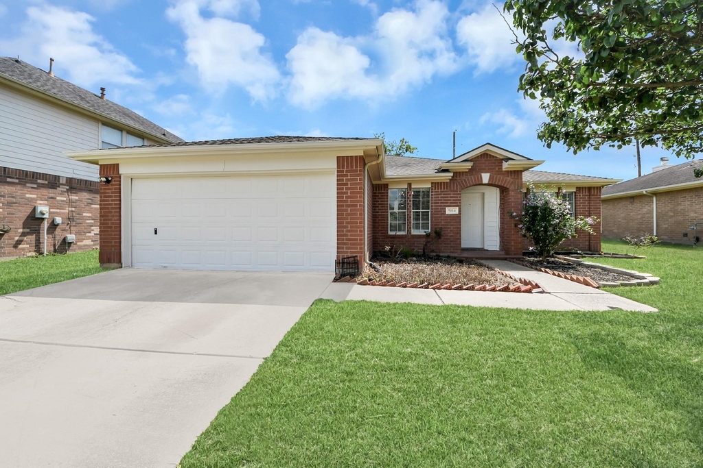 5114 Santrey Drive - Photo 1