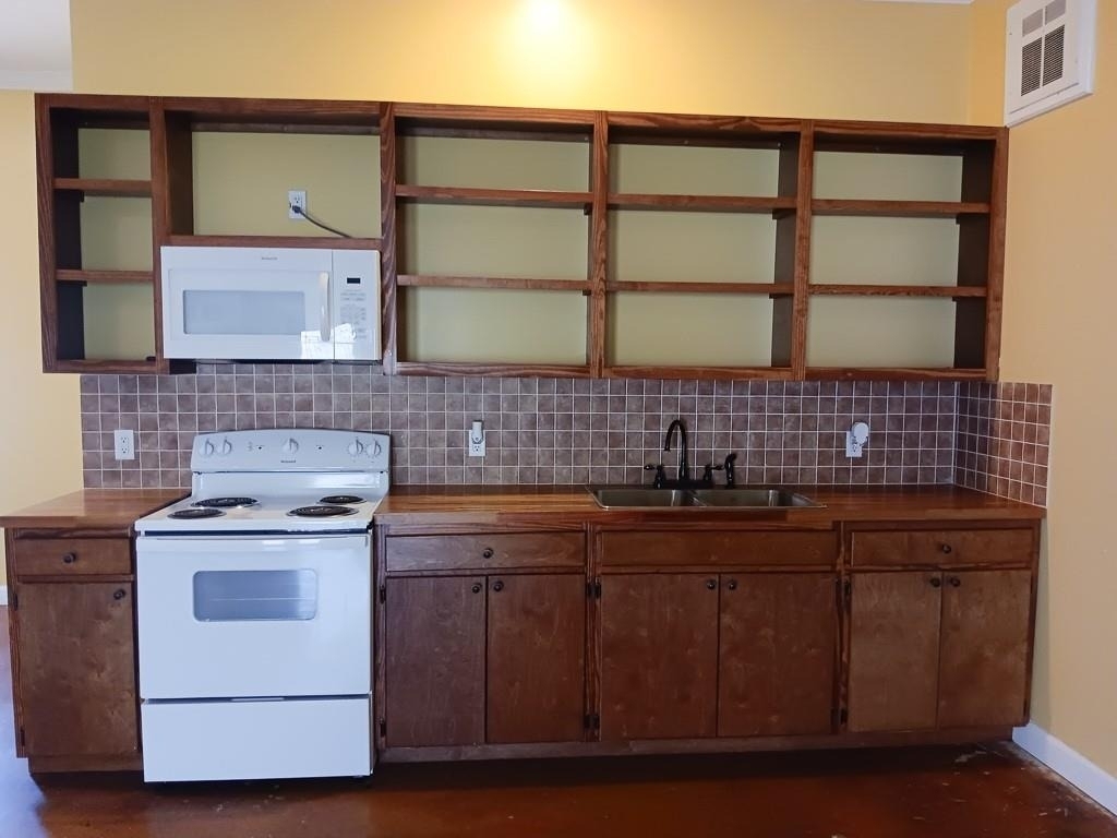 9500 Mayfield Avenue - Photo 6