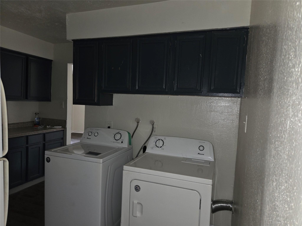 6624 W Fuqua Drive - Photo 1