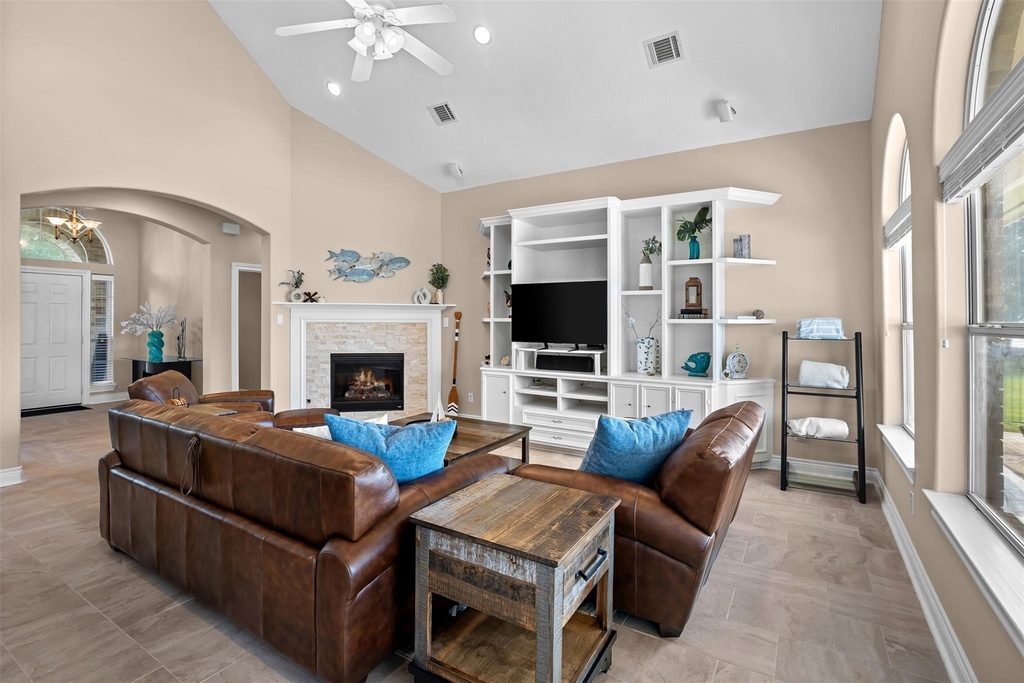 14030 Shoreline Drive - Photo 9
