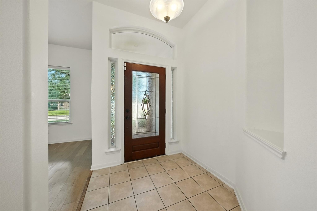 9219 Gilbert Hollow Drive - Photo 6