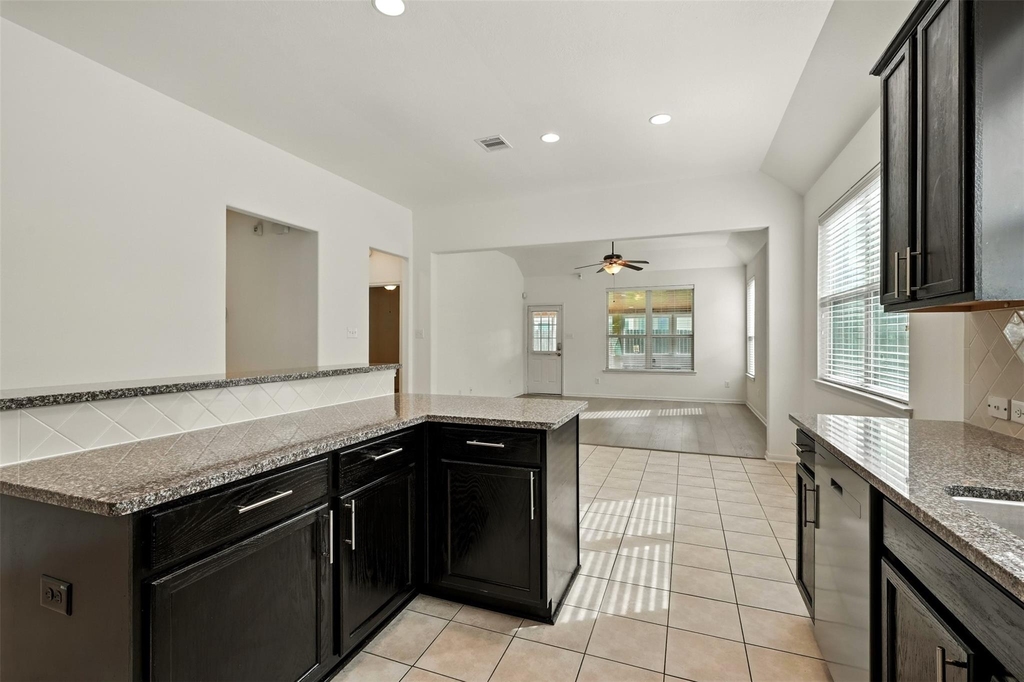 9219 Gilbert Hollow Drive - Photo 17