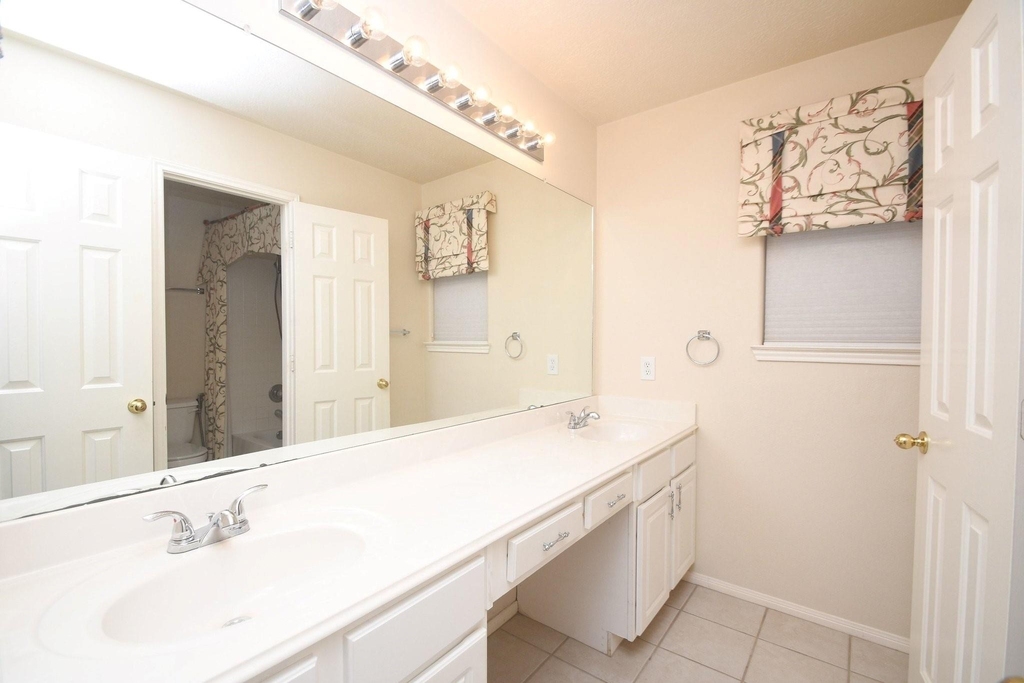 10430 Sanibel Falls Court - Photo 25