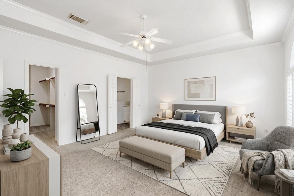 5913 Dolores Street - Photo 2