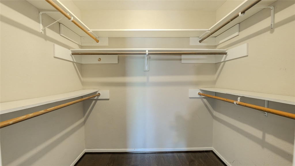 7575 Katy Freeway - Photo 14
